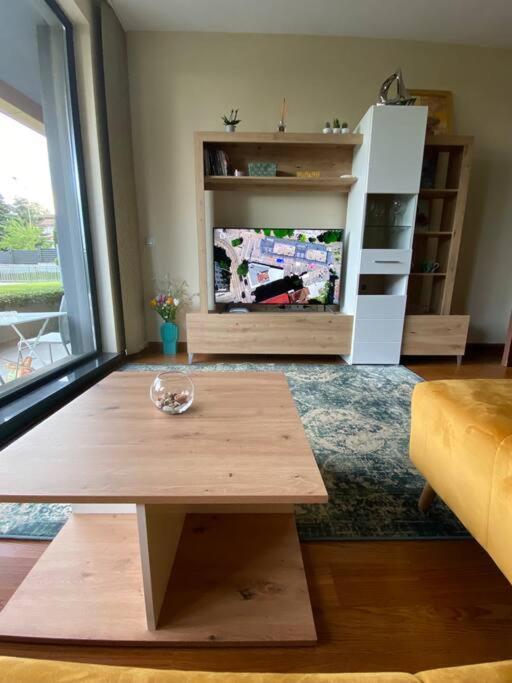 Lovely And Quiet Flat Wmn15 With Terrace/Pool Várna Kültér fotó